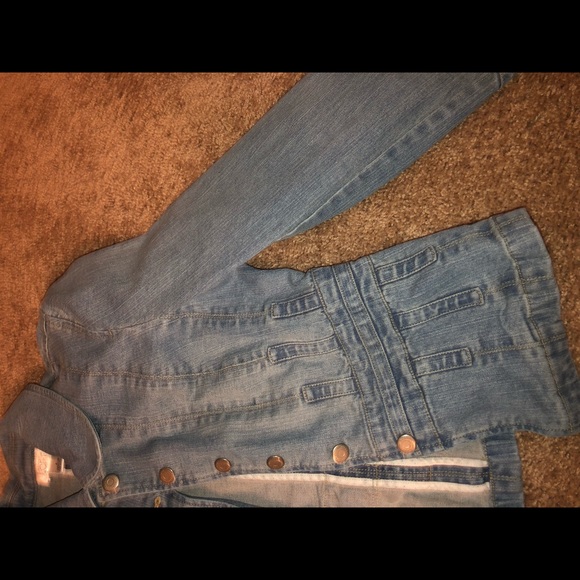 Clothes bundle! - Picture 2 of 6